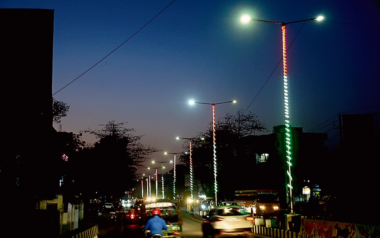 G-20 Summit: रोप और नियोन लाइट से जगमग हुआ राजपथ, हॉटस्पॉट केंद्रों पर तैनात रहेगी 108 एंबुलेंस