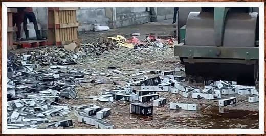 गाजियाबादः आबकारी विभाग ने 13 करोड़ रुपए की शराब की बोतलों पर पर चलाया रोलर, जानिए पूरा मामला