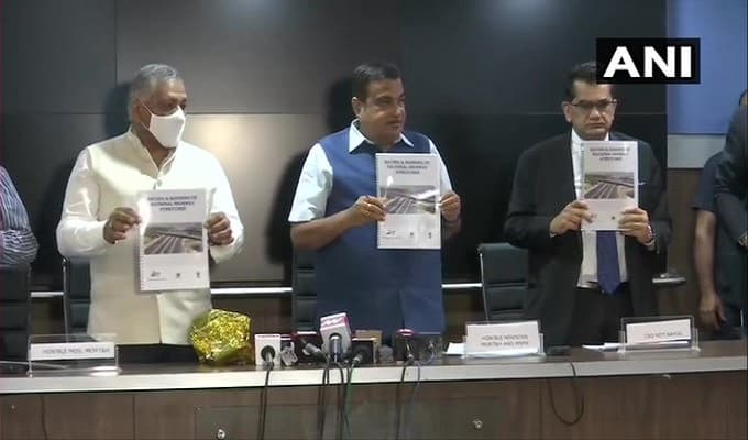 नितिन गडकरी ने जारी की नेशनल हाईवे स्ट्रेच की रेटिंग और रैंकिंग, बताया हर दिन कितने किमी बन रहे Highway