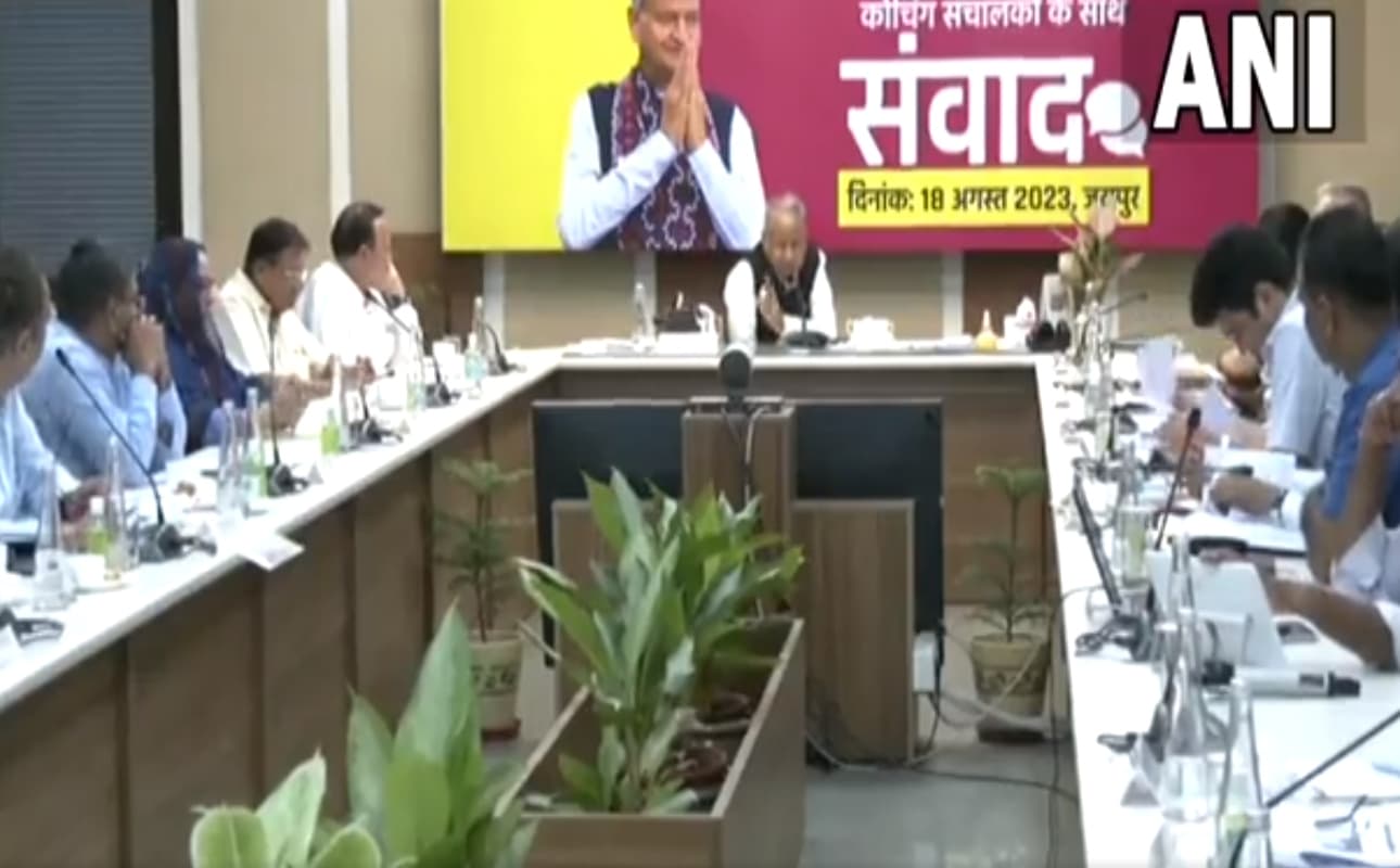 Rajasthan: राजस्थान में अब 500 रुपये में मिलेगा सिलेंडर, विधानसभा चुनाव से पहले अशोक गहलोत का बड़ा ऐलान