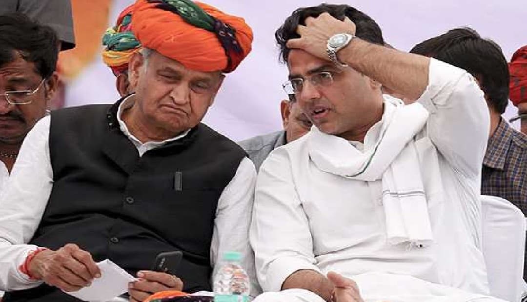 Rajasthan Political Crisis : खेल अभी बाकी है, कांग्रेस की बैठक में गायब थे 20 MLA, कैबिनेट मंत्री बोले, मैं पायलट के साथ