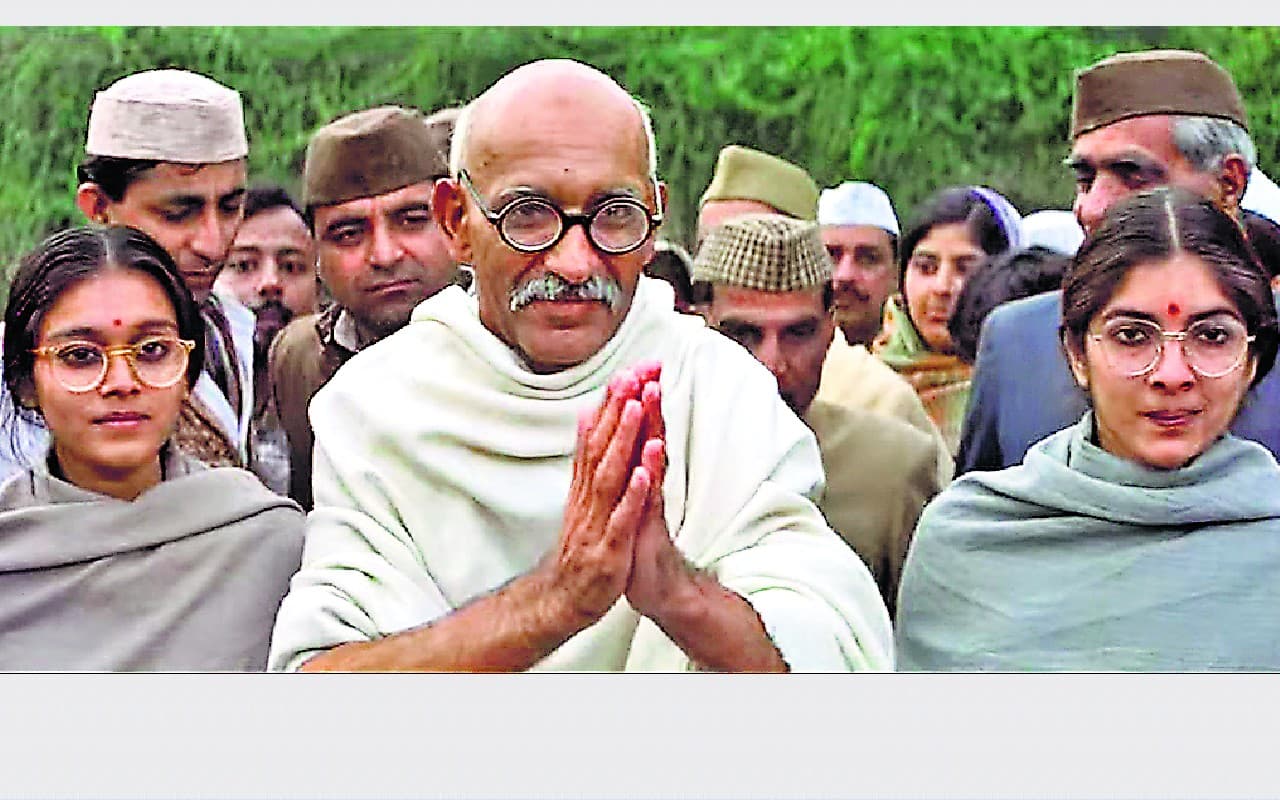 भारतीय सिनेमा और गांधी: जब सेक्रेटरी ने कहा था- फिल्म के लिए महात्मा को क्यों बर्बाद करना चाहते हो...