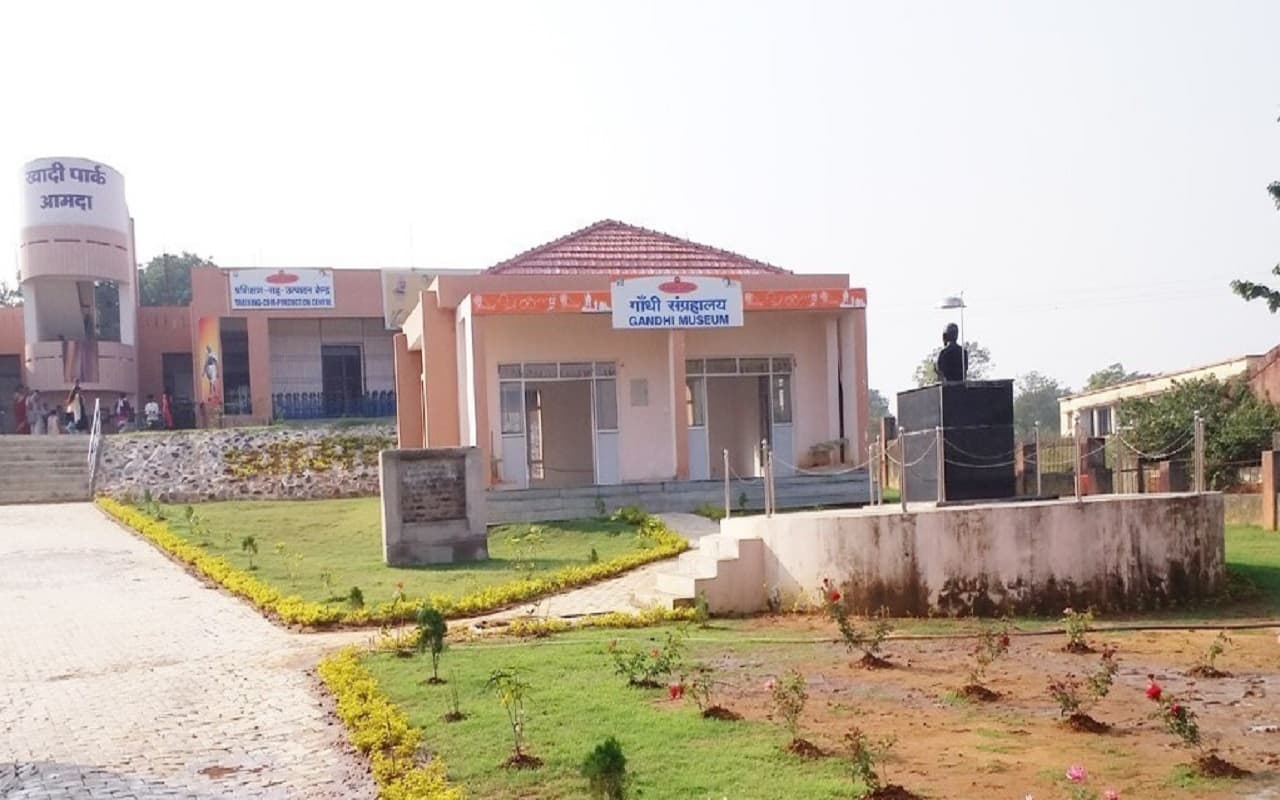 Gandhi Jayanti 2022: महात्मा गांधी के सपनों को साकार कर रहा झारखंड के आमदा खादी पार्क का गांधी संग्रहालय