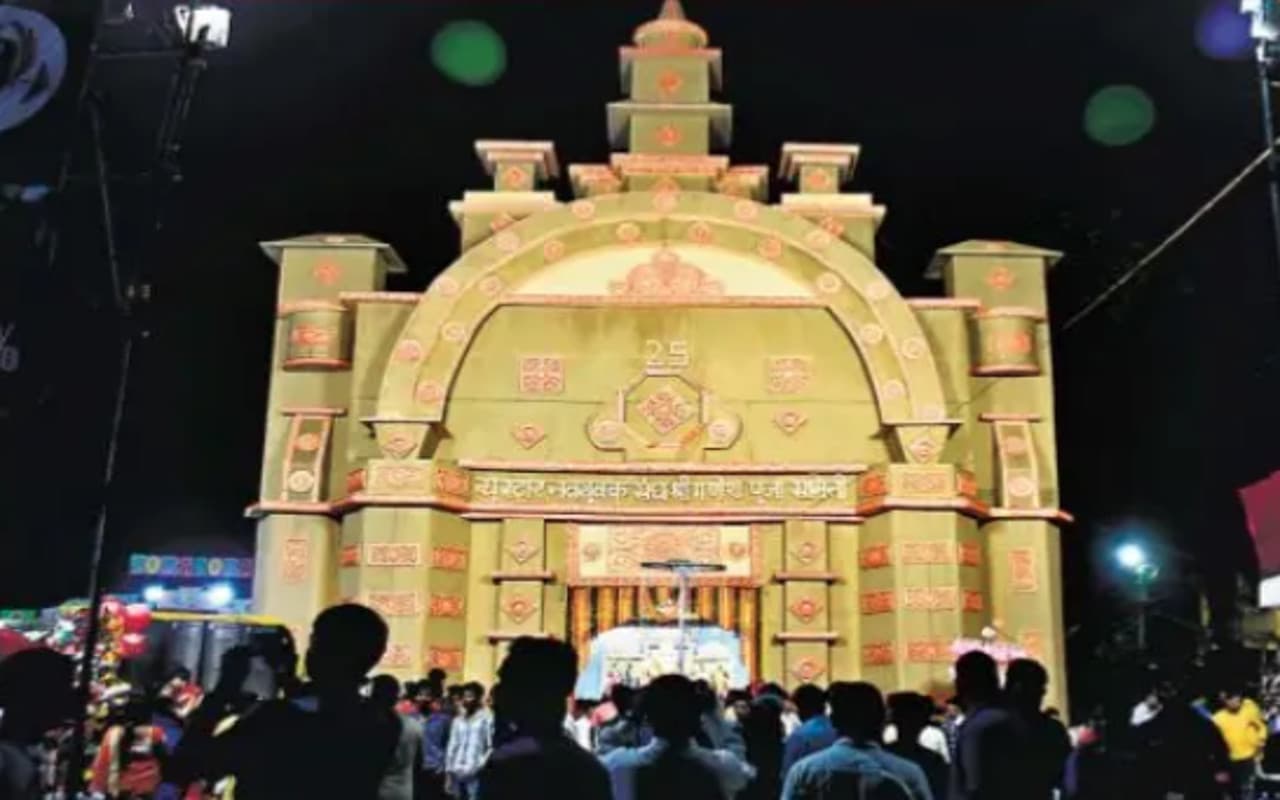 झारखंड में पधारे गणराज, बने आकर्षक पंडाल, देखें Pics