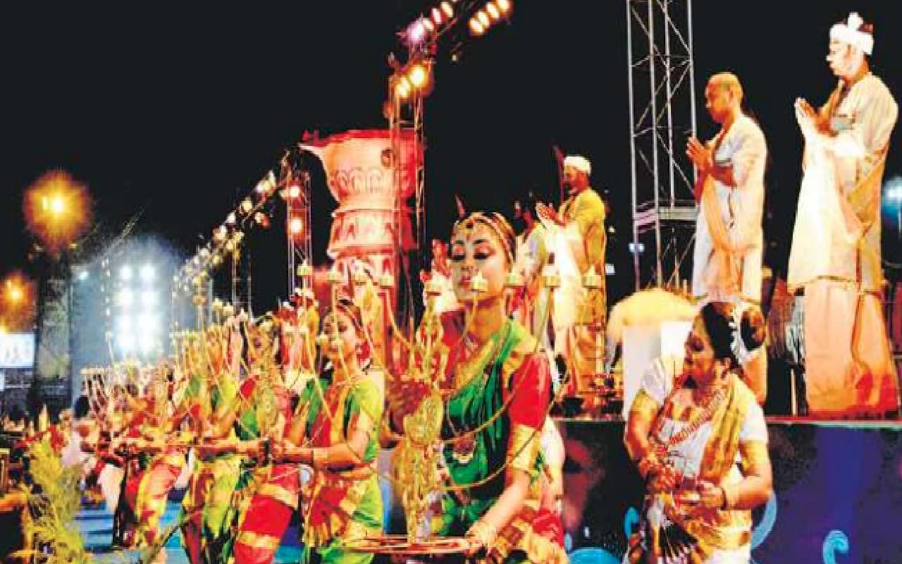 PHOTOS: गंगासागर में दूरदराज से पहुंचने लगा है श्रद्धालुओं का जत्था, देखें तस्वीरें