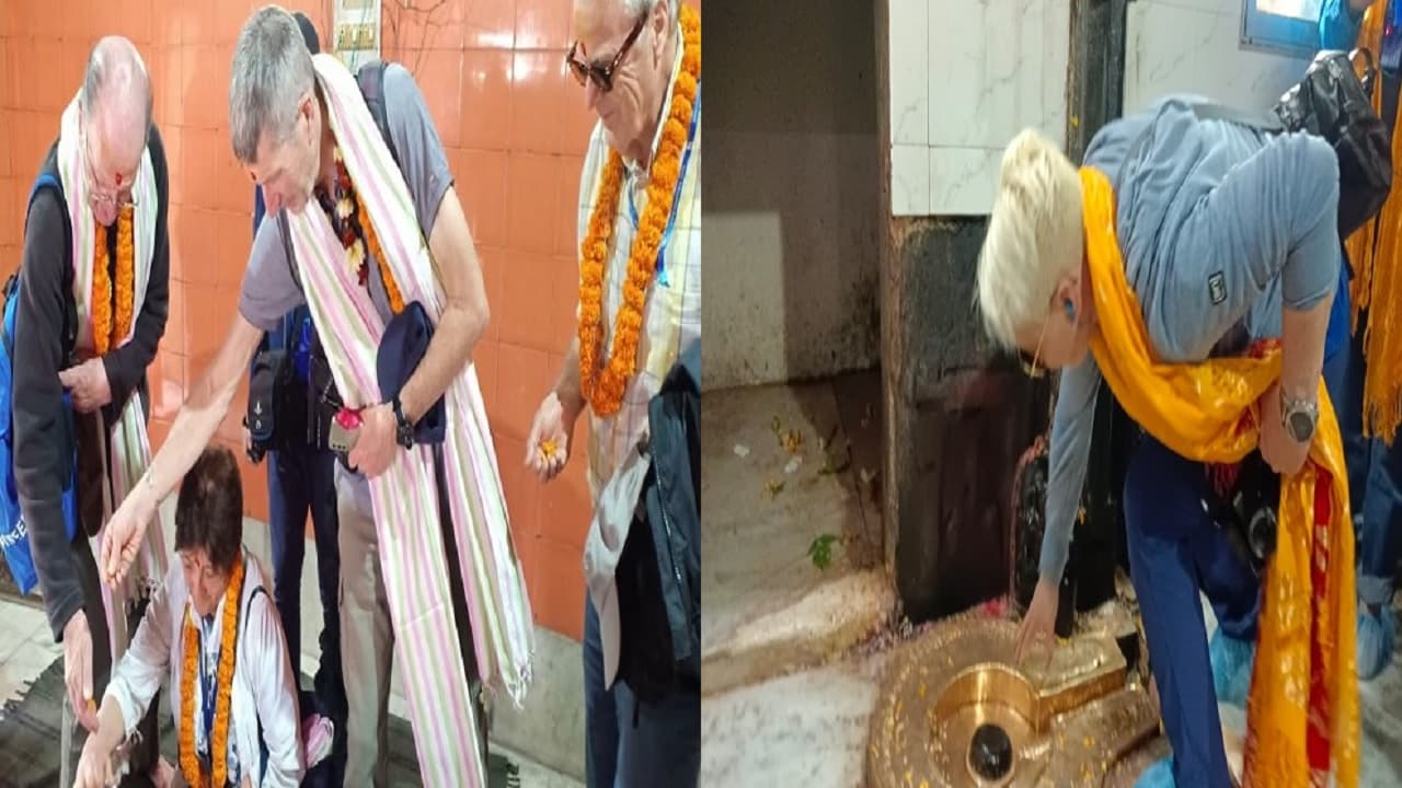 गंगा विलास क्रूज: 'बोल बम' का नारा विदेशी सैलानियों को भी प्यारा, भागलपुर में भोलेनाथ की भक्ति में हुए लीन