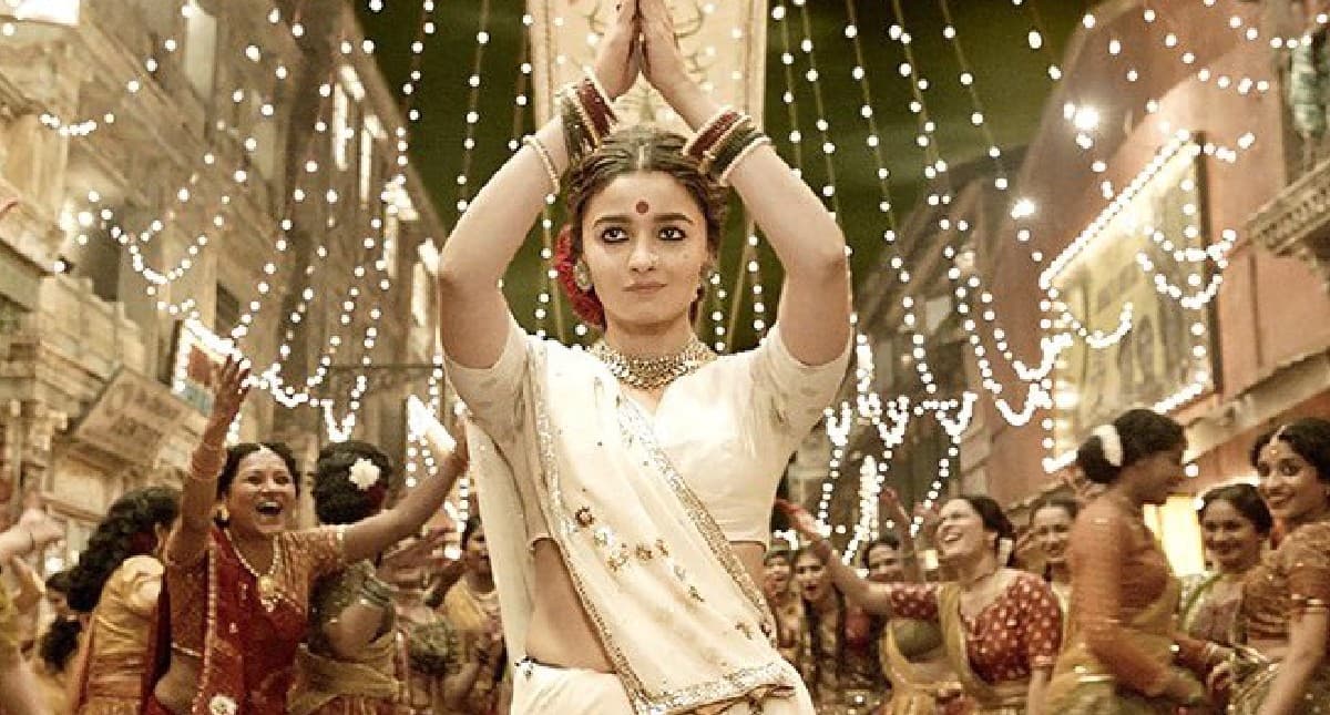 Gangubai Kathiawadi BO Collection Day 3: बॉक्स ऑफिस पर चला 'गंगूबाई' का जादू, वीकेंड पर कमाए इतने करोड़