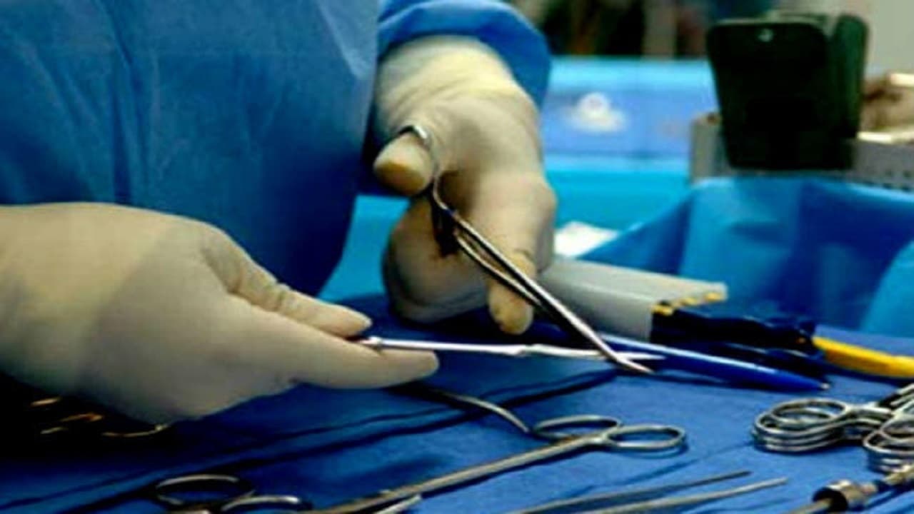 Bihar: बगहा में ऑपरेशन के दौरान चोरी-छिपे मरीजों के गर्भाशय निकालने का खुलासा, नर्सिंग होम सील