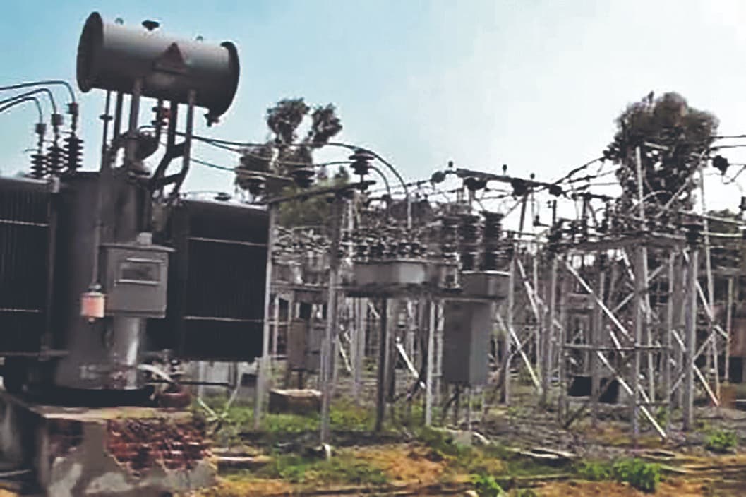 बिजली की आंख मिचौली से लोग त्रस्त, विधायक की पहल से भी नहीं मिली राहत, घंटों बिजली गुल रहने से जनजीवन प्रभावित