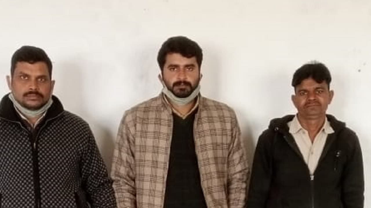 बिहार का पत्रकार बनकर ठगी करने वाले यूपी के 2 लोग झारखंड से अरेस्ट, फर्जी पत्रकार ऐसे चढ़े पुलिस के हत्थे