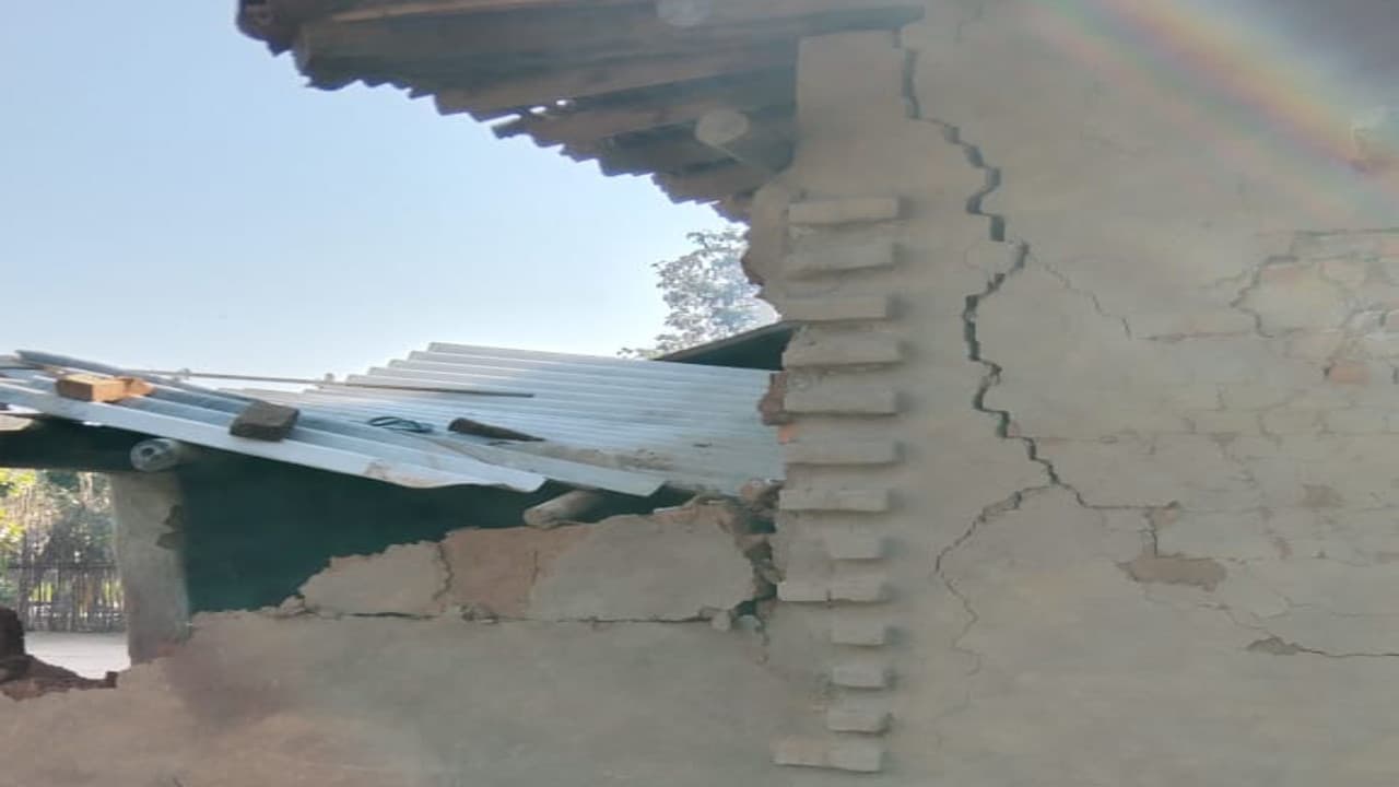 36 दिन बाद पलामू टाइगर रिजर्व क्षेत्र से गढ़वा के गांवों की ओर फिर लौटा हाथियों का झुंड, मचाया उत्पात