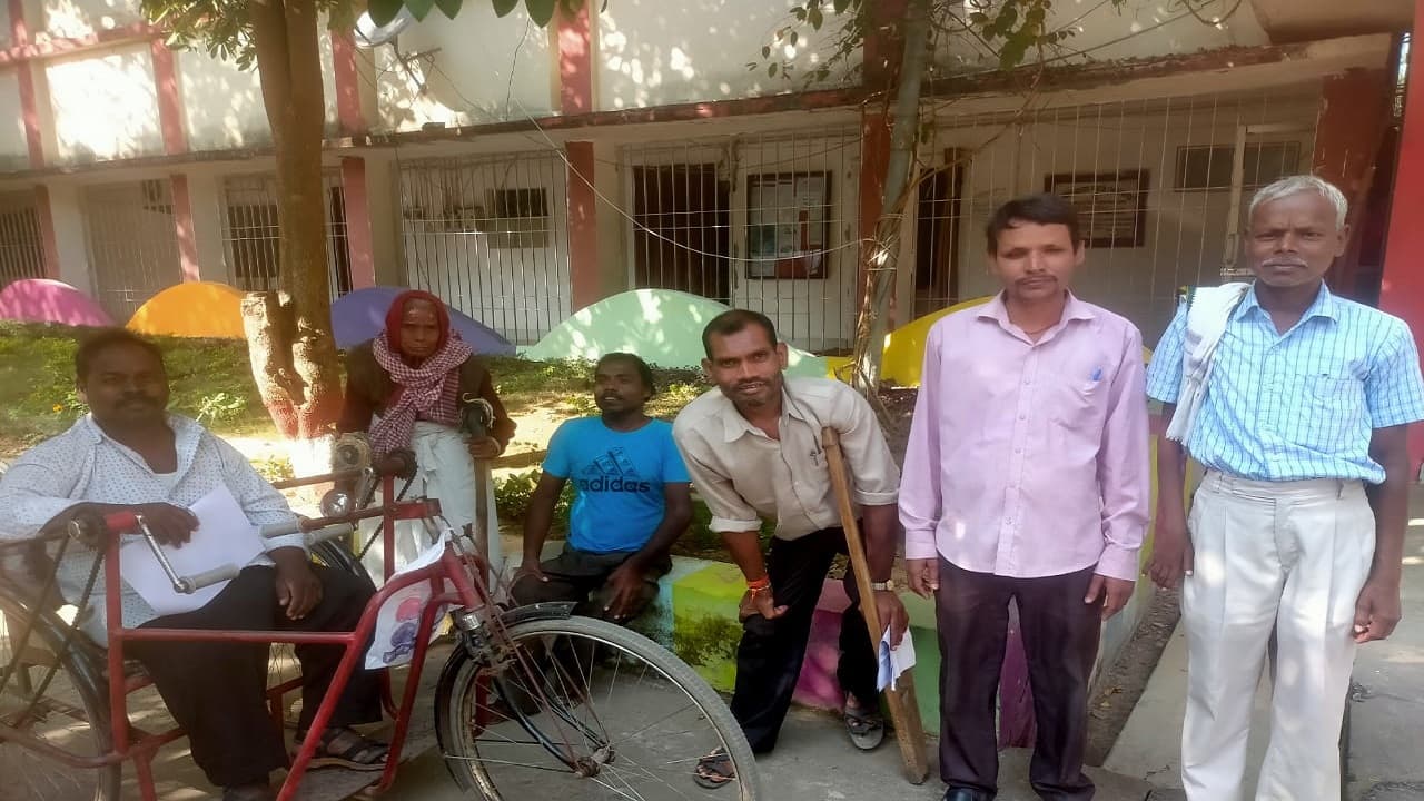 Jharkhand News: 8 महीने से नहीं लग रहा डीसी का जनता दरबार, निराश होकर लौट रहे लोग, आयुक्त ने दिया ये आश्वासन