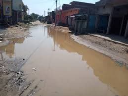 बरसात शुरू होते ही स्वच्छ गढ़वा सुंदर गढ़वा की खुल गयी पोल