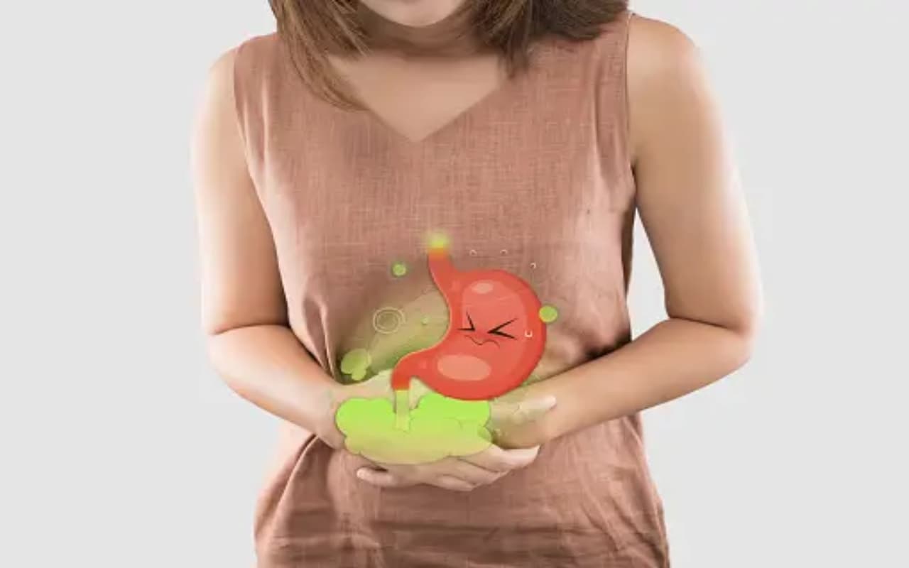 Home Remedies For Gas: होली के बाद गैस की समस्या से पाएं तुरंत राहत, अपनाएं ये तरीके
