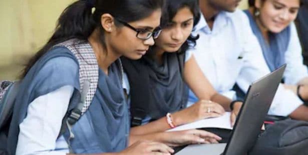 UPTET: यूपीटीईटी परीक्षा की फाइनल आंसर-की में 8 प्रश्न गलत, 9 के बदले उत्तर, क्या होगा अंकों का प्रावधान