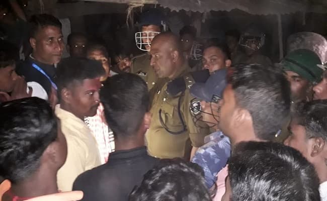 बिहार : गया में आपसी वर्चस्व की लड़ाई में गोलीबारी, एक की मौत, पुलिस टीम पर पथराव