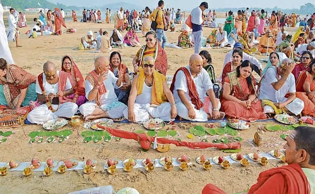 Gaya Weather: पितृपक्ष के दौरान कैसा रहेगा गया का मौसम, श्राद्ध करने आ रहे हैं तो पहले जान लें वेदर अपडेट Gaya Weather: पितृपक्ष के दौरान कैसा रहेगा गया का मौसम, श्राद्ध करने आ रहे हैं तो पहले जान लें वेदर अपडेट