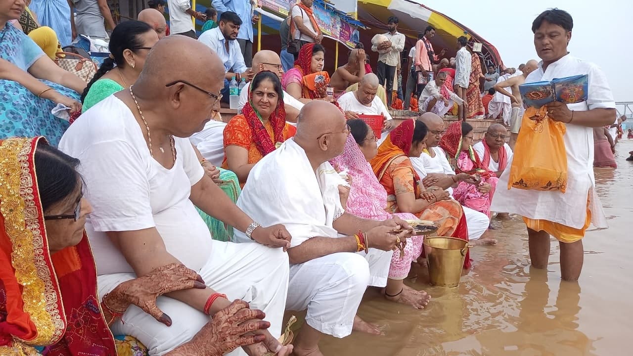 पितृपक्ष के द्वितीया तिथि को उत्तर-दक्षिण मानस में पिंडदान-तर्पण का विधान, जानें गया में तिथिवार श्राद्ध स्थल