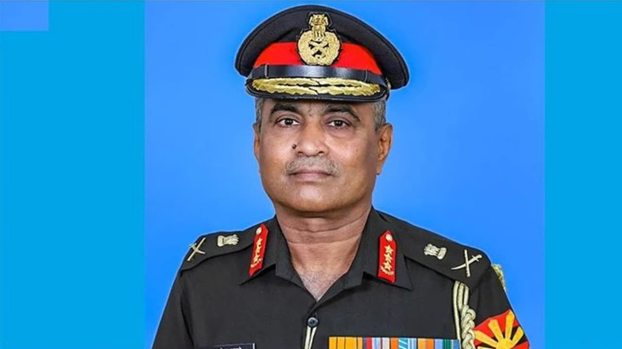 लेफ्टिनेंट जनरल मनोज पांडे : थलसेना अध्यक्ष के पद तक पहुंचे इंजीनियरिंग कोर के पहले अधिकारी
