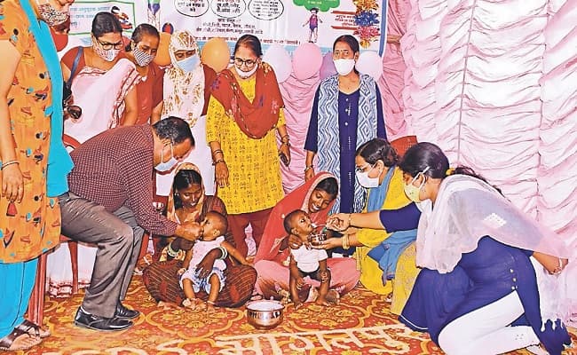 Bhagalpur Flood: जब बाढ़ राहत शिविर में शिशुओं का हुआ अन्नप्राशन, कैंप में ही तीन बच्चों ने भी लिया जन्म