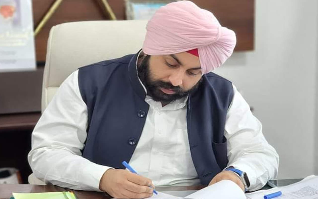 पंजाब के शिक्षा मंत्री का बड़ा एलान, अब शहीदों और स्वतंत्रता सेनानियों के नाम पर होंगे सरकारी स्कूल