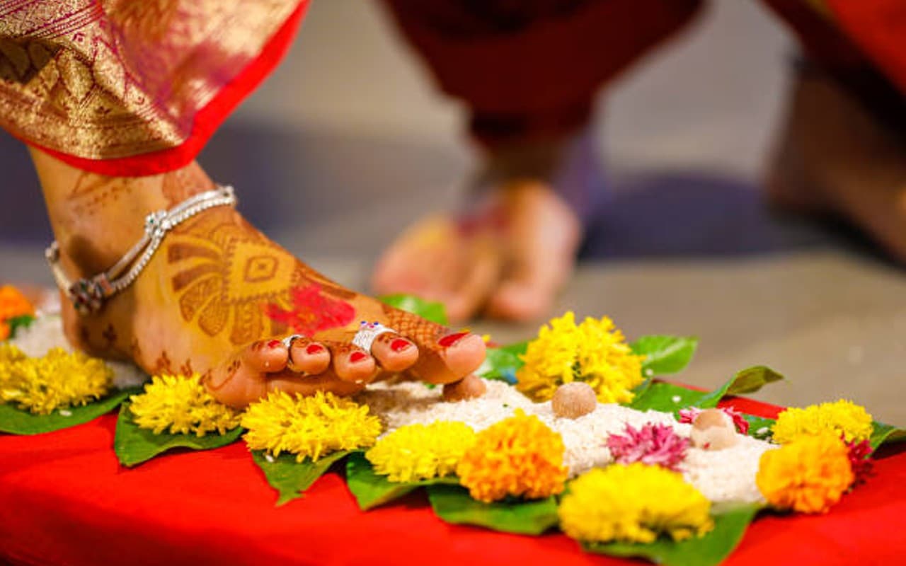 IAS अधिकारी बनने वाले पहले भारतीय कौन है? जानें उनके जीवन से जुड़ी बड़ी बातें