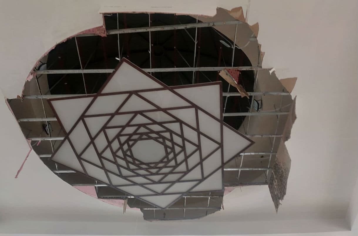 नये विधानसभा भवन की लाइब्रेरी में लगी फॉल्स सीलिंग गिरी, बड़ा हादसा टला