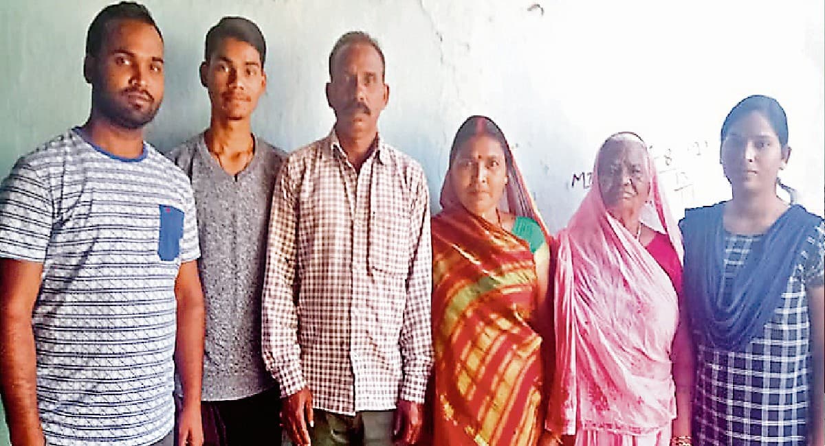 Jharkhand News: भुला दिये गये गढ़वा के एकलौते शहीद रामप्रीत ठाकुर, वीरता के लिए मरणोपरांत मिला था शौर्य चक्र