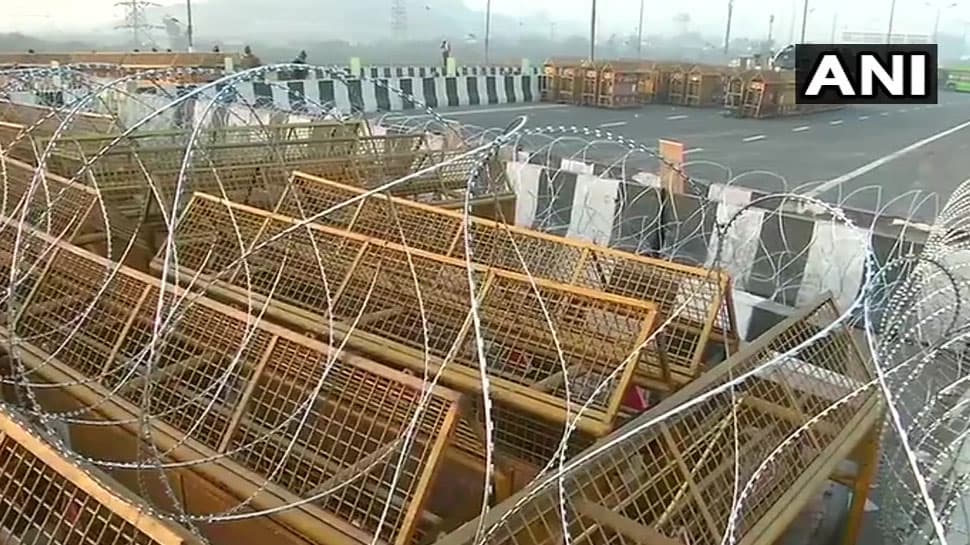 Kisan Andolan LIVE Updates: कृषि राज्य मंत्री की घोषणा, बोले - किसानों की एक भी इंच जमीन चली गयी तो राजनीति छोड़ दूंगा