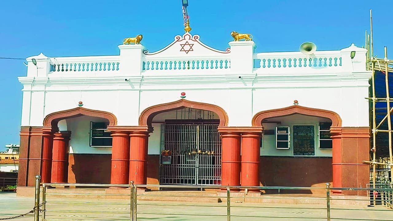 बिहार: बेहद मशहूर है जमुई के गिद्धौर का दशहरा, चंदेल राजवंश के द्वारा बनवाए मंदिर की जानिए खासियत..