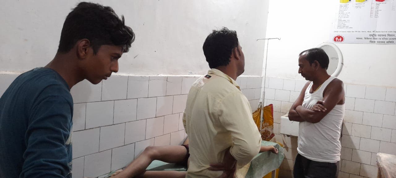 Chhath Puja 2021 : झारखंड में छठ की खुशियां मातम में बदलीं, नदी में नहाने के दौरान डूबने से 4 बच्चों की मौत Chhath Puja 2021 : झारखंड में छठ की खुशियां मातम में बदलीं, नदी में नहाने के दौरान डूबने से 4 बच्चों की मौत