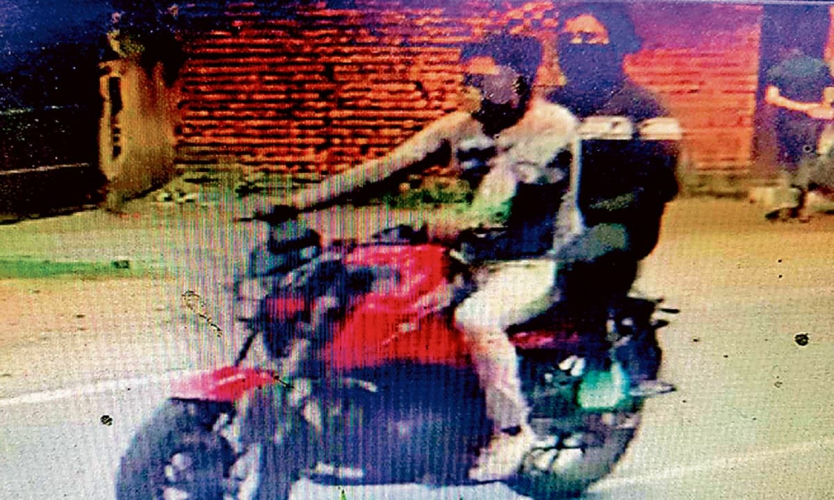 Muzaffarpur: रात में काम से लौट रहा था मॉल कर्मी, अपराधियों ने नाम पूछा फिर मोबाइल मांगी और मार दी गोली