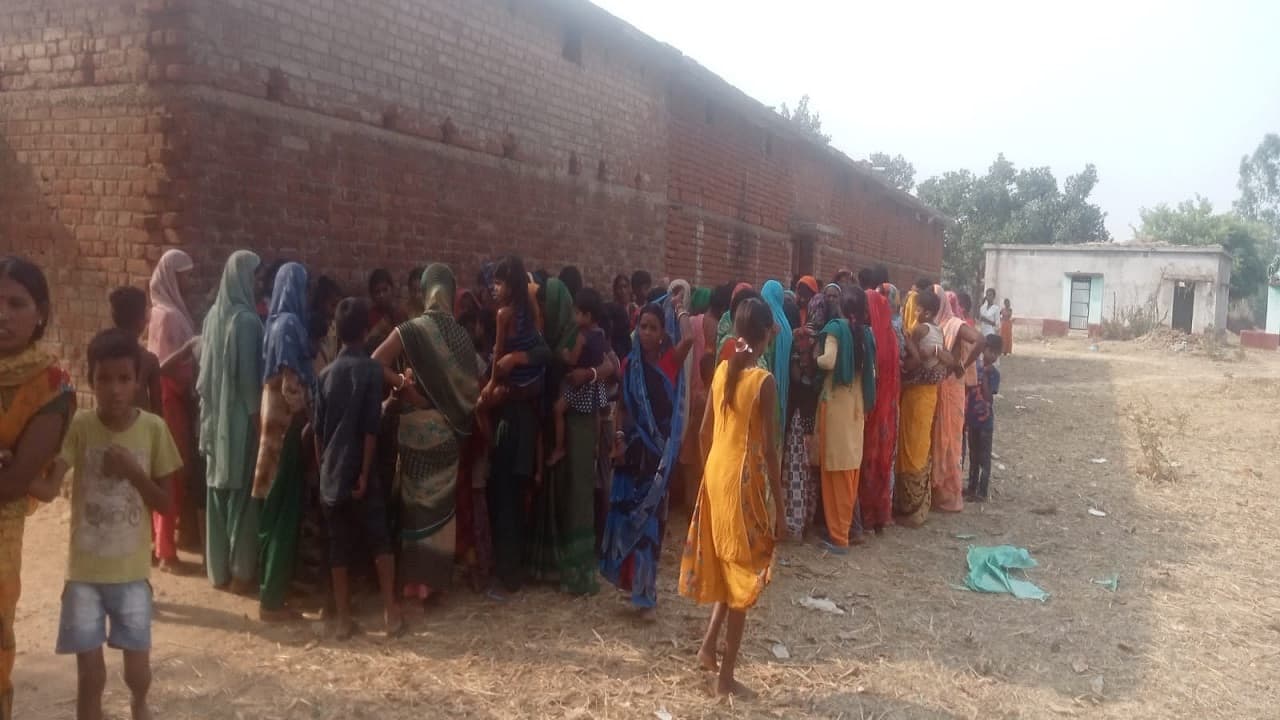 Jharkhand News:स्कूल से लौटकर तालाब में नहाने गए दो सगे भाइयों की मौत, बड़े भाई को बचाने में छोटा भी डूबा