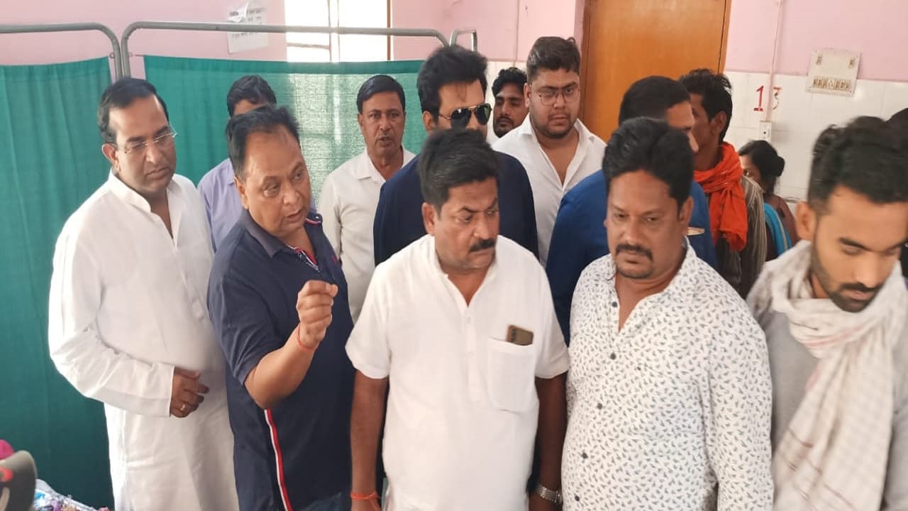 झारखंड के सरकारी अस्पताल की बड़ी लापरवाही, नवजात बच्चे को चूहों ने कुतरा, सिविल सर्जन ने कही ये बात झारखंड के सरकारी अस्पताल की बड़ी लापरवाही, नवजात बच्चे को चूहों ने कुतरा, सिविल सर्जन ने कही ये बात
