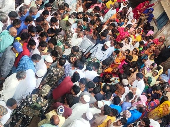 गिरिडीह के तालाब में दो बच्चियों का तैरता मिला शव, गांव में पसरा मातम, हत्या की जताई जा रही है आशंका