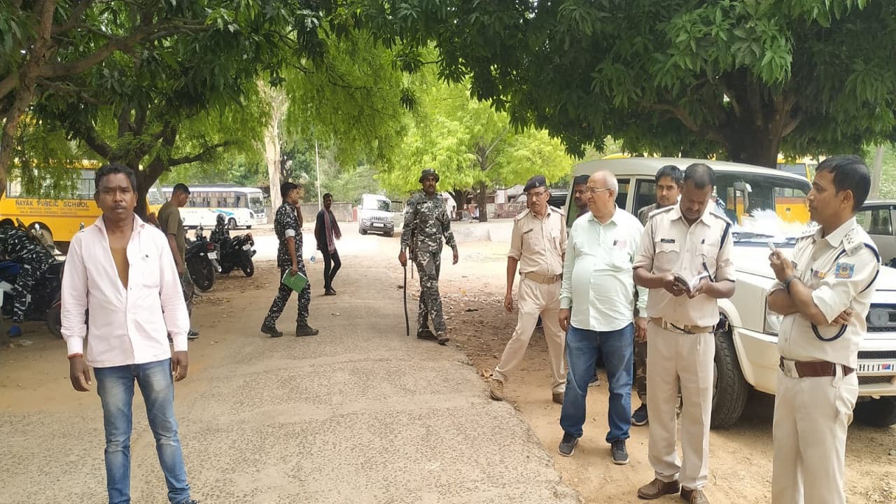 झारखंड पंचायत चुनाव : वोटिंग के दौरान बूथ कैप्चरिंग मामले में मुखिया प्रत्याशी समेत आठ को जेल