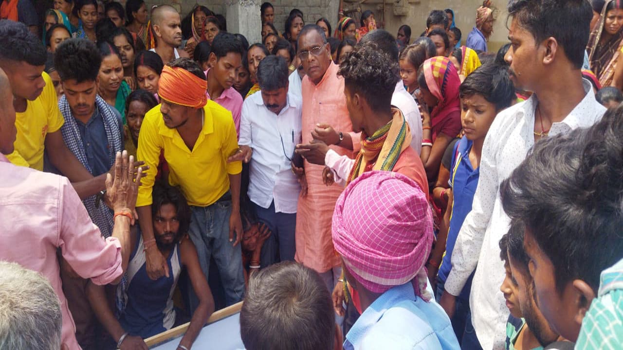 Jharkhand news: CM हेमंत सोरेन की पहल पर 40 दिन बाद दोहा से गिरिडीह पहुंचा गोविंद महतो का पार्थिव शरीर