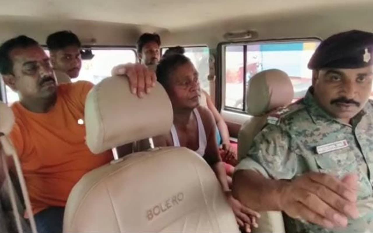 झारखंड : गिरिडीह में अवैध विस्फोटक से तालाब खोदने के आरोप में झाममो नेता अर्जुन रवानी समेत 2 गिरफ्तार