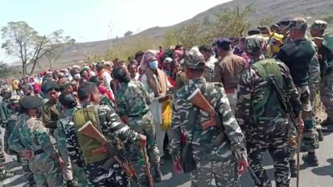 Jharkhand news: निषेधाज्ञा के बावजूद गिरिडीह में किसान मंच ने निकाली रैली, पुलिस से उलझे