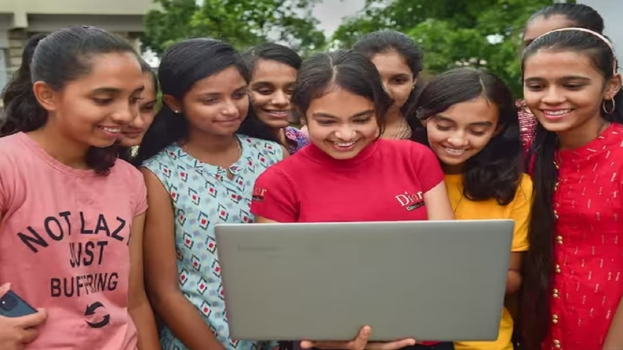 AICTE: ऑल इंडिया काउंसिल फॉर टेक्निकल एजुकेशन हर साल 3 हजार छात्राओं को देगा स्कॉलरशिप