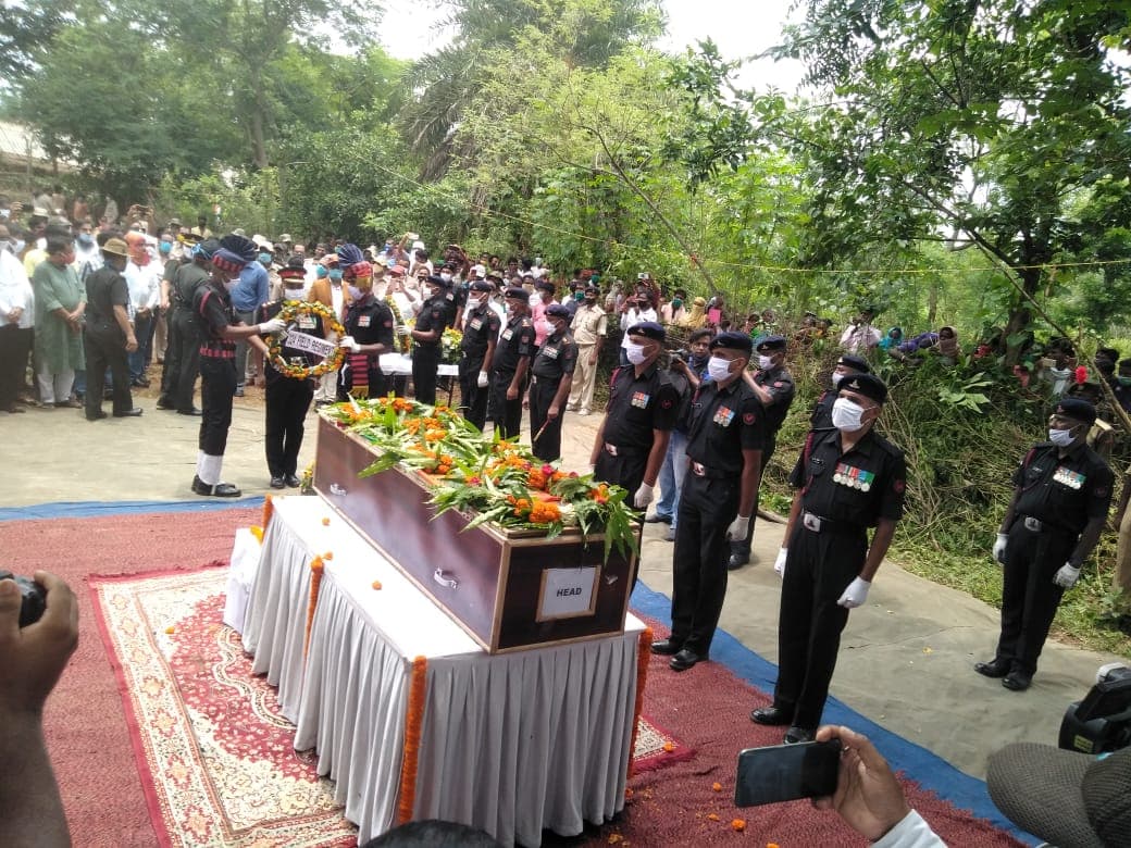 लद्दाख में बिहार के शहीद जवानों के एक-एक परिजनों को मिलेगी नौकरी