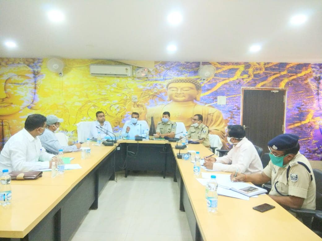 Bihar Panchayat Chunav 2021 : बिहार में पंचायत चुनाव को लेकर सीमावर्ती क्षेत्रों में पुलिस प्रशासन चौकस, अपराध पर नकेल कसने को लेकर झारखंड के गोड्डा में बैठक कर बनी ये रणनीति