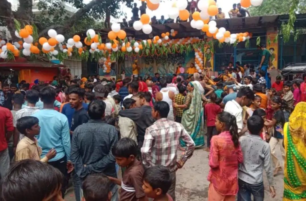 Janmashtami: श्रीकृष्ण जन्मोत्सव के बाद गोकुल में नंद उत्सव की धूम, भक्तों ने दी बधाइयां