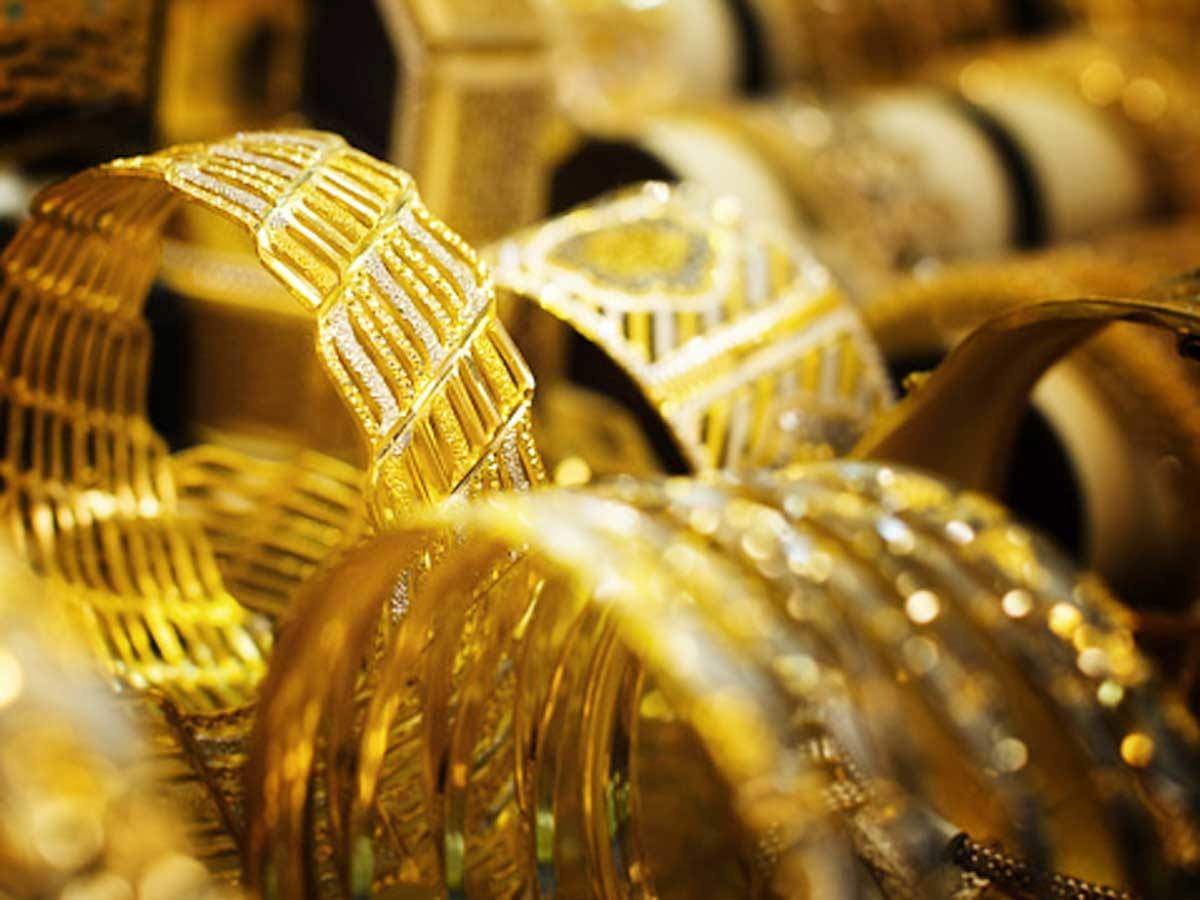 Gold Rate: 6 महीने में सबसे सस्ता हुआ सोना, निवेश करने का अच्छा मौका, होगा फायदा ही फायदा, जानें एक्सपर्ट की राय