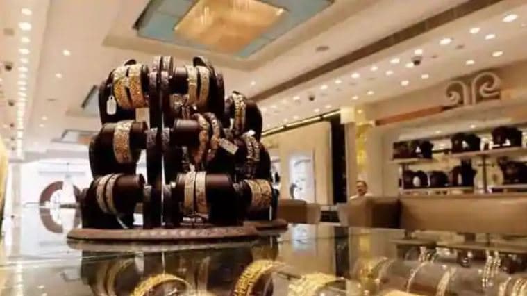 Akshaya Tritiya: पिछले साल से 43 प्रतिशत महंगा बिक रहा है सोना, जानिए आज का Gold Rate