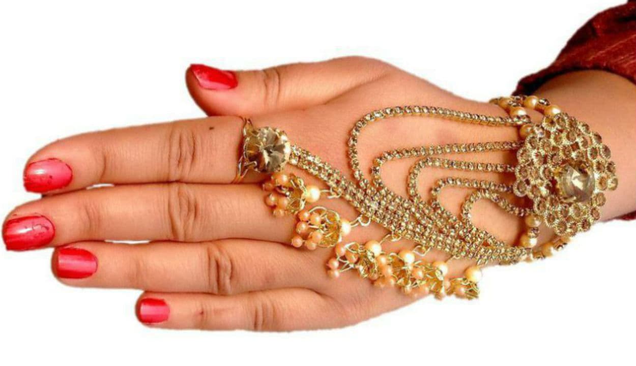 सोने का भाव तीन दिन में 2000 रुपये तक सस्ता हुआ, देवोत्थान एकादशी और शादी के मुहूर्त के बाद भी क्या और गिरेगी कीमत