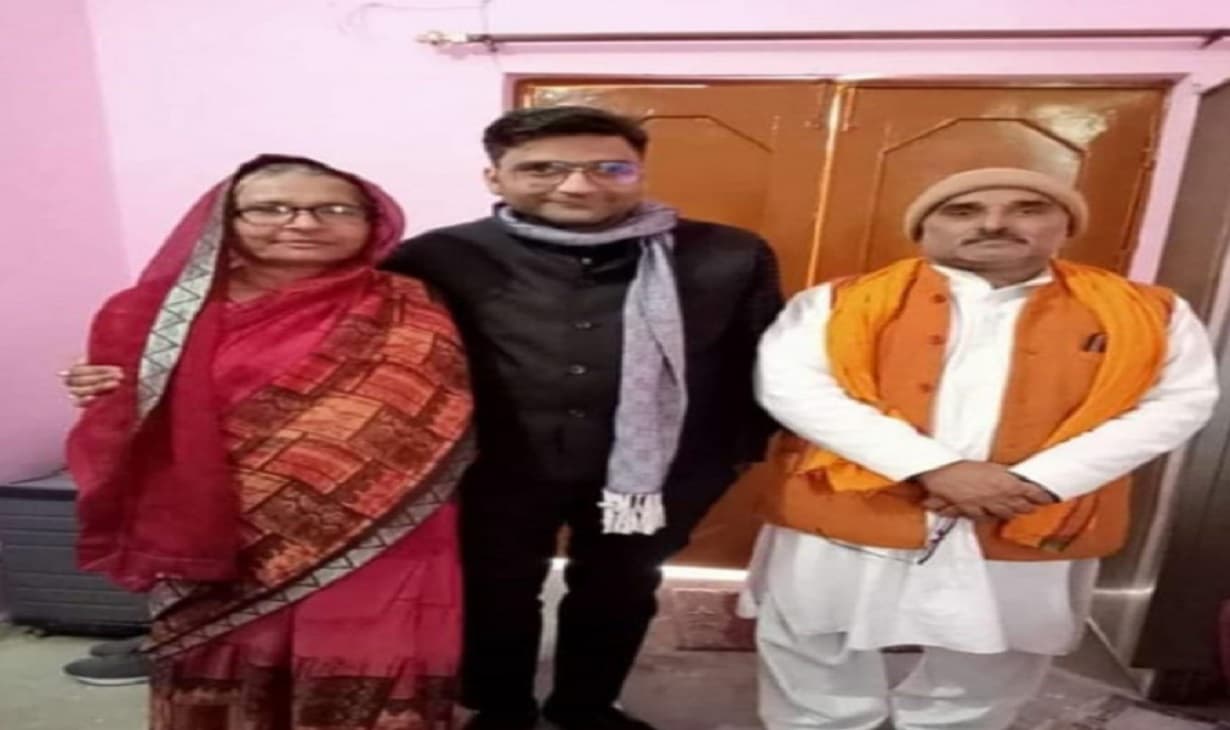 UPPSC PCS Result 2022: गोंडा में नलकूप चालक का बेटा बना डिप्टी कलेक्टर, हार नहीं मानी दूसरी बार में मिली सफलता