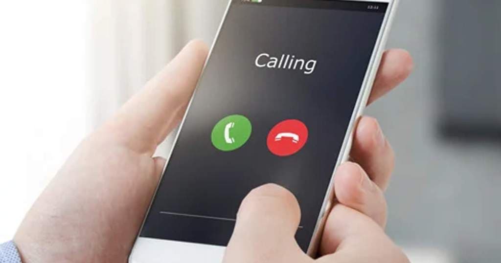 Google फोन ऐप पर जल्द आ रहा Verified Calls Feature, कॉल आने पर… Google फोन ऐप पर जल्द आ रहा Verified Calls Feature, कॉल आने पर…