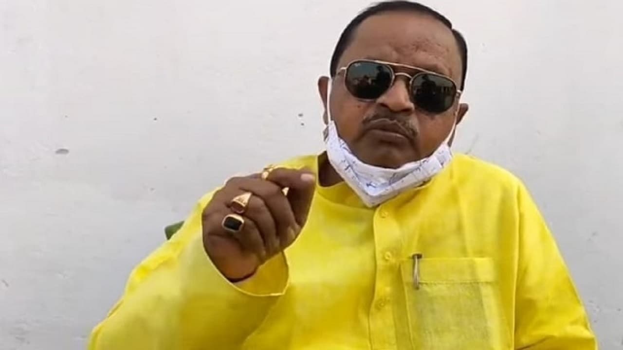 VIDEO: 'उ टीक वाला जो है...हां गिरिराज सिंह, चौबे जी का दिमाग घसक गया' जदयू MLA गोपाल मंडल के बिगड़े बोल