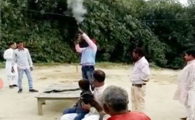 होली के रंग में रंगे आईटीबीपी के जवान का हर्ष फायरिंग करते वीडियो वायरल, उठे सवाल तो...